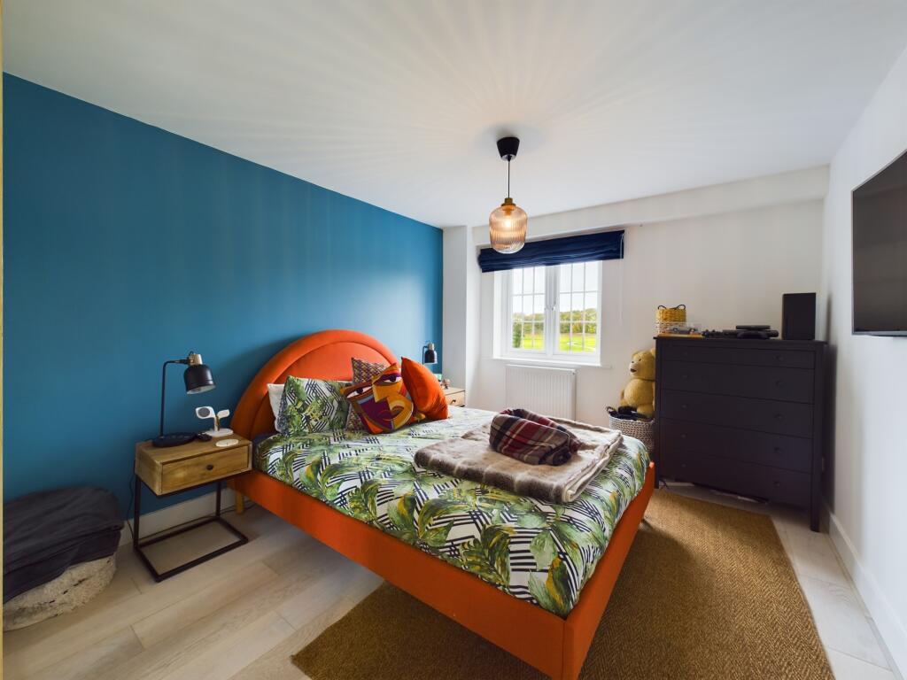 Additional image 15 of Persian Close, City Point