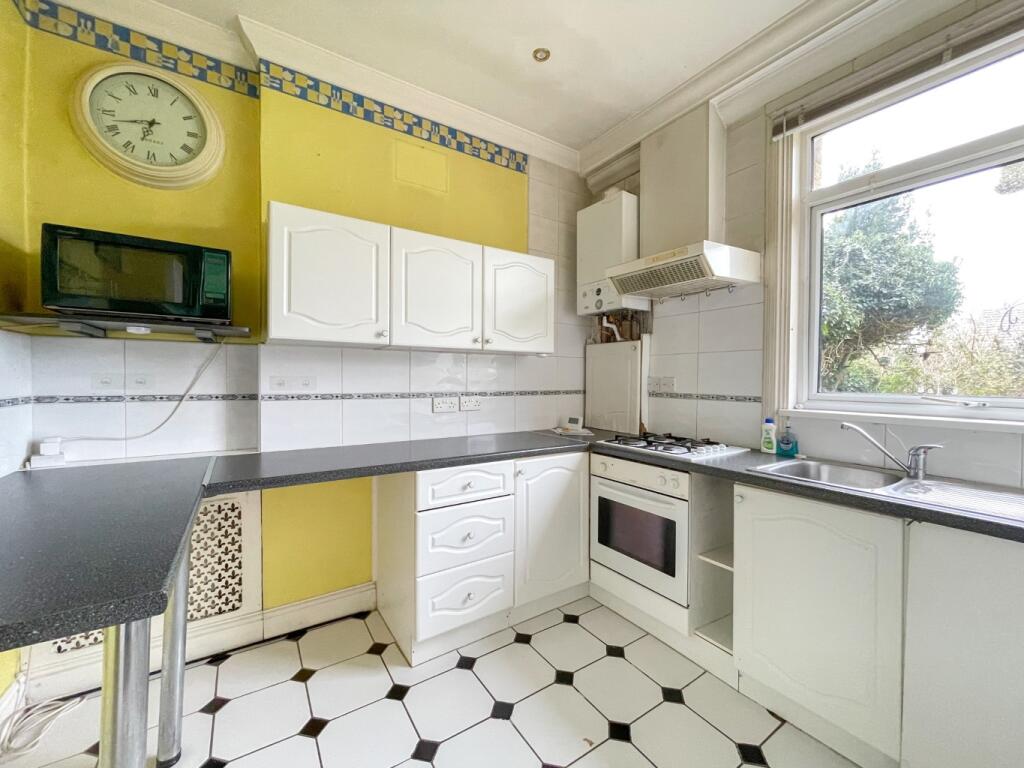 Additional image 4 of Glen View, Gravesend, Kent, DA12