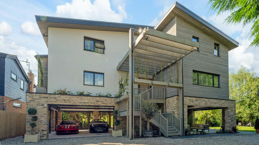 Additional image 39 of Riverside Off Tiddington Road, Stratford Upon Avon, Warwickshire. CV37 7BD