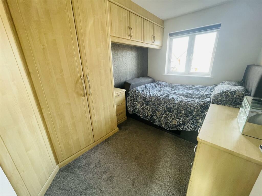 Additional image 26 of Campbell Close, Galley Common