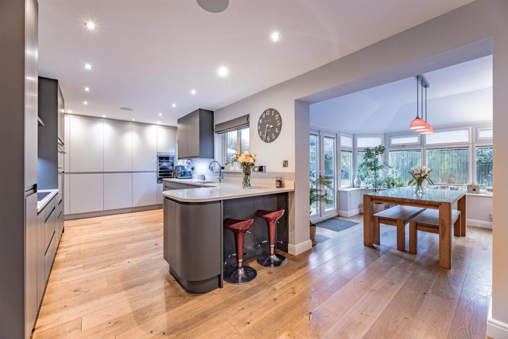 Additional image 2 of Exceptionally presented detached property tucked away on prized cul-de-sac