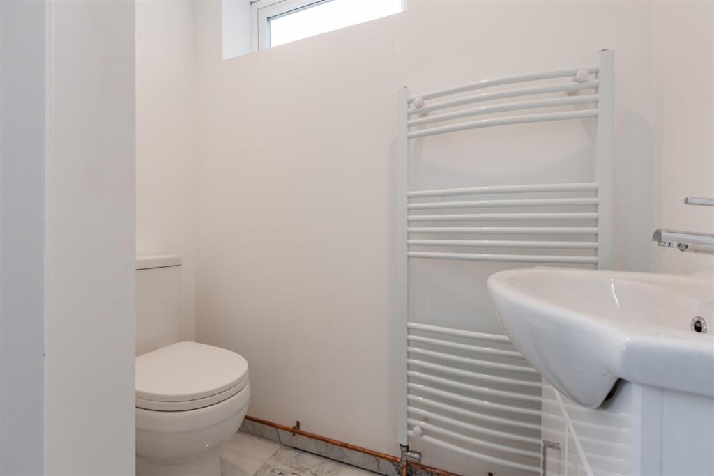 Additional image 8 of Farm Holt, New Ash Green