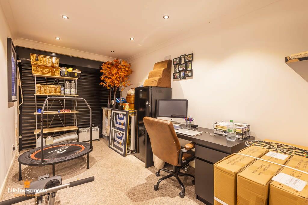 Additional image 16 of Lime Tree Avenue, Rugby, Warwickshire, CV22