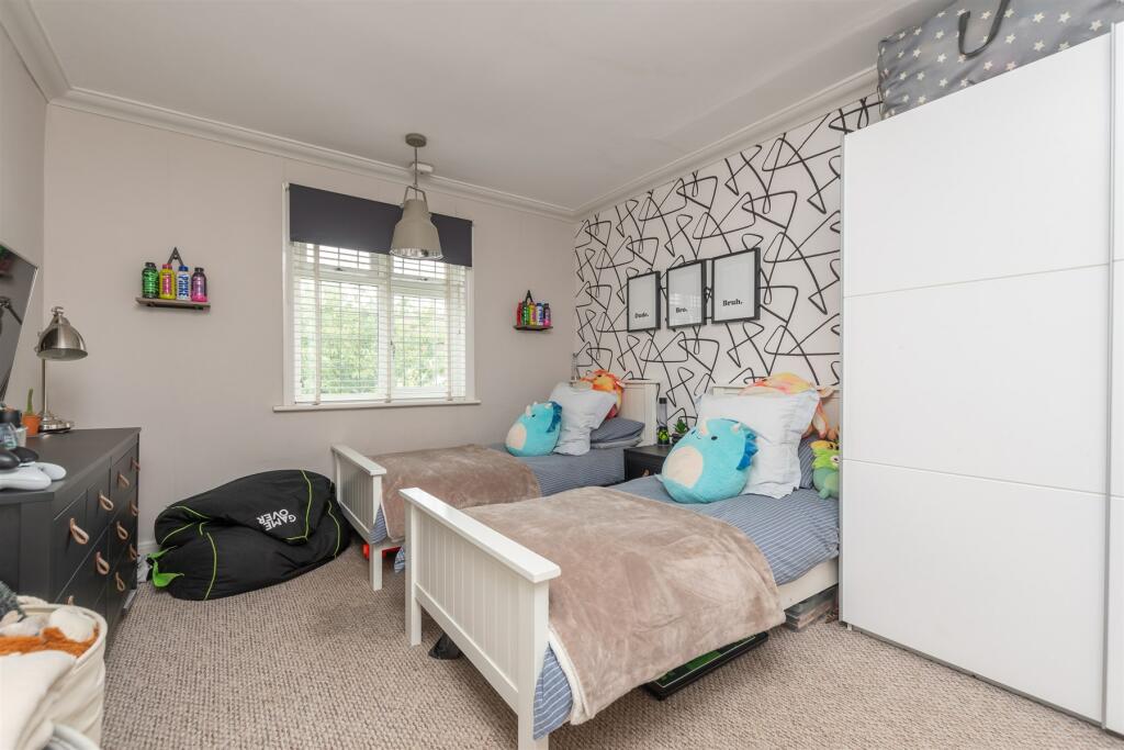 Additional image 9 of Wrotham Road, Gravesend, Kent