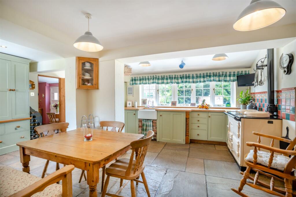 Additional image 11 of A spectacular opportunity to own a Georgian Grade II listed detached property in the heart of the village