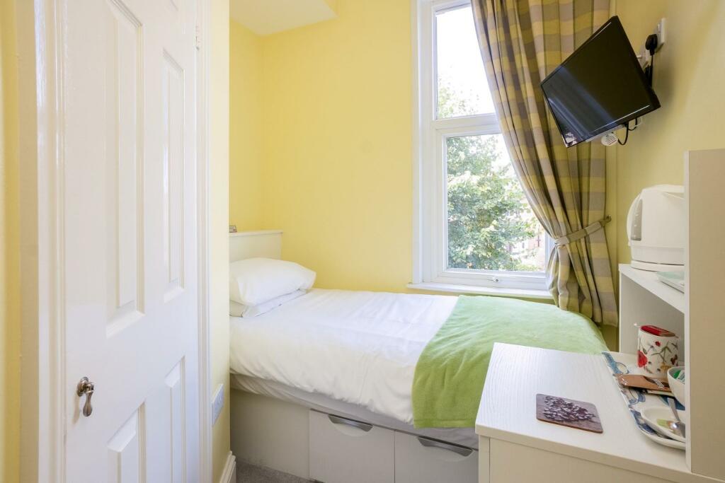 Additional image 14 of Evesham Place, Stratford-upon-Avon