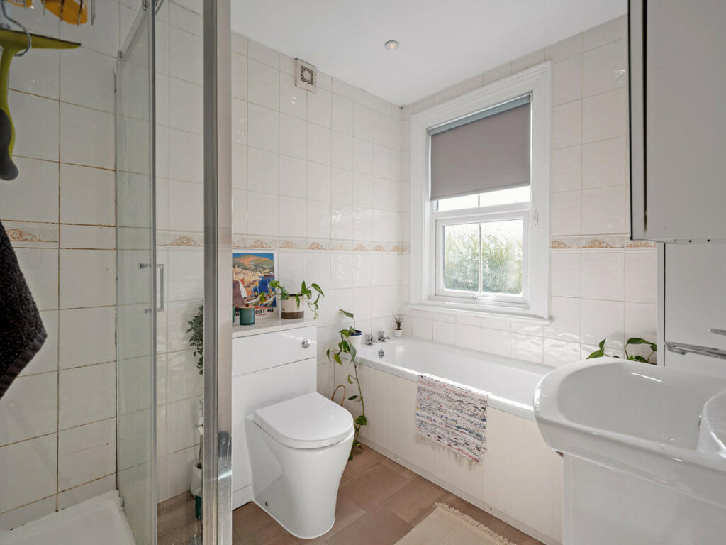 Additional image 7 of Heathcote Road, Whitnash, Warwickshire CV31 2LX