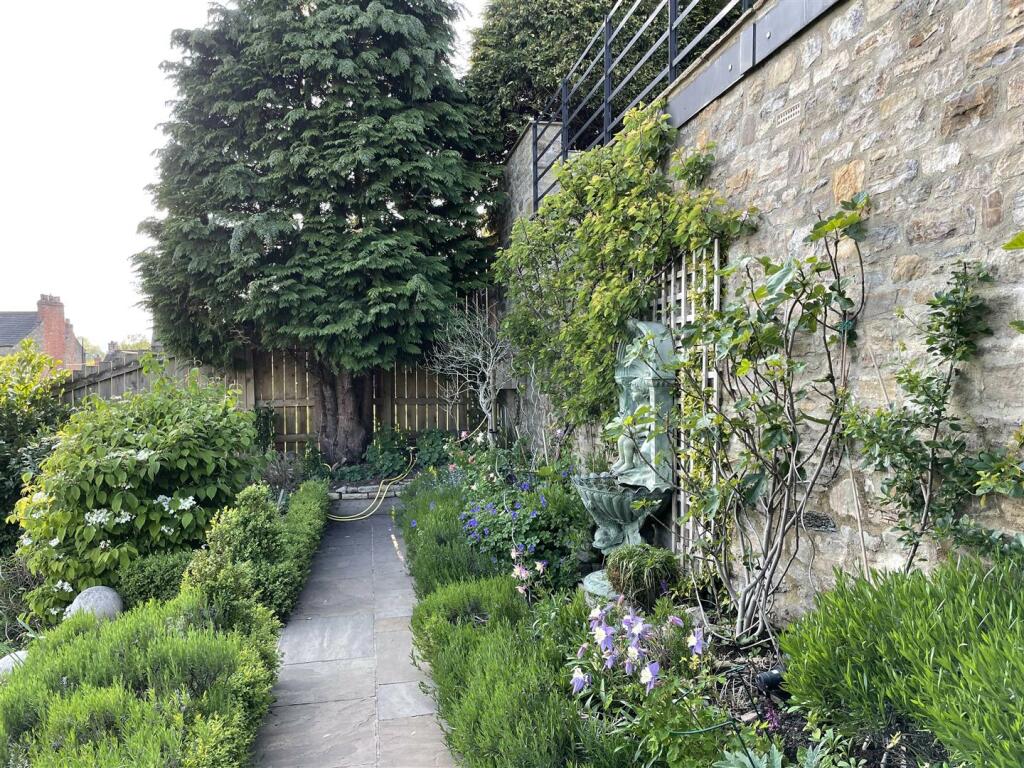 Additional image 76 of Maison Dieu, Richmond