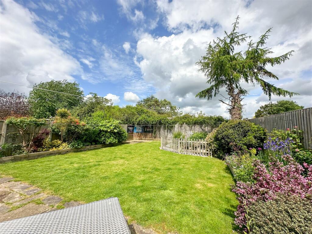 Additional image 16 of St. Nicholas Road, Radford Semele, Leamington Spa