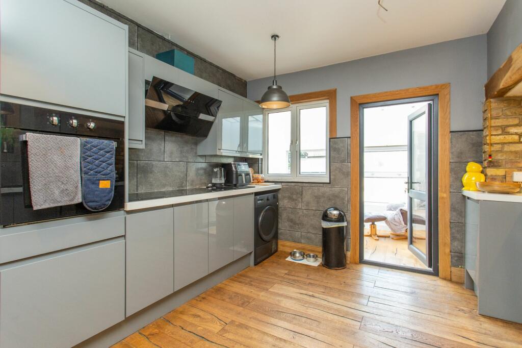 Additional image 30 of Shatterling, Canterbury, CT3