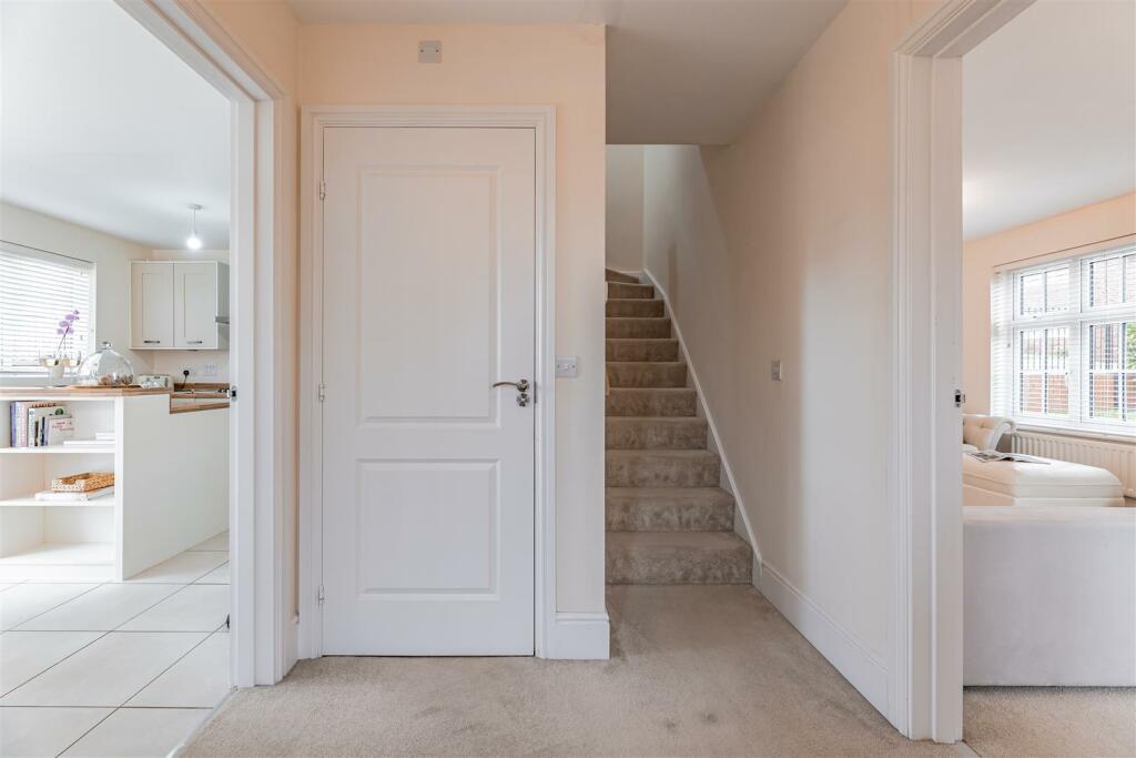 Additional image 14 of Immaculate detached Redrow property on prized cul-de-sac