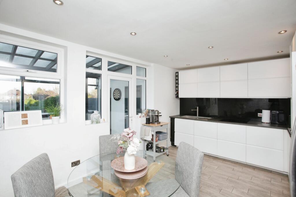 Additional image 5 of Carisbrook Road, Nuneaton, CV10