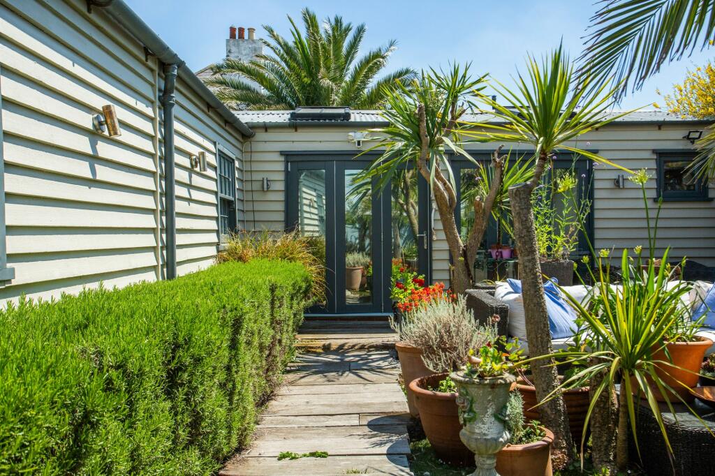 Additional image 2 of Island Wall, Whitstable, CT5