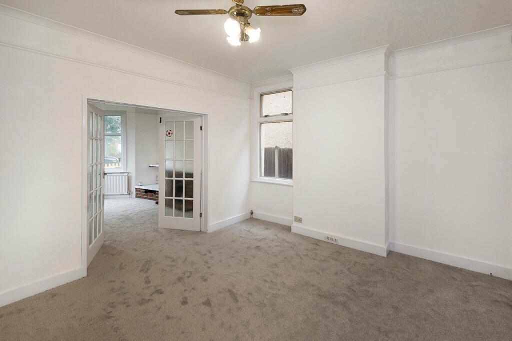 Additional image 4 of Park Crescent, Erith, DA8