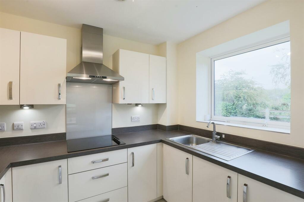 Additional image 7 of Harvard Place, Stratford-Upon-Avon, Warwickshire CV37 8GA