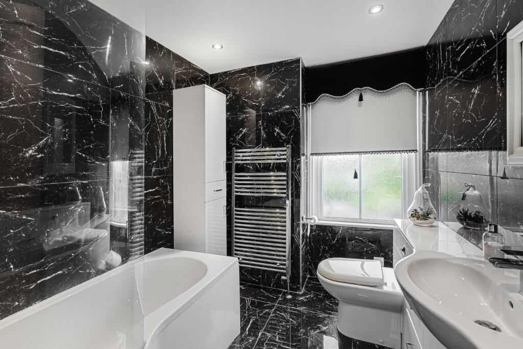 Additional image 18 of Wrotham Road, Meopham, Gravesend, Kent, DA13 0AS