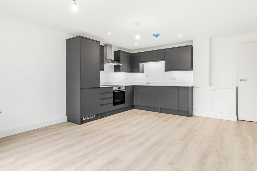 Additional image 5 of Willes Road, Leamington Spa, Warwickshire, CV32 4DH