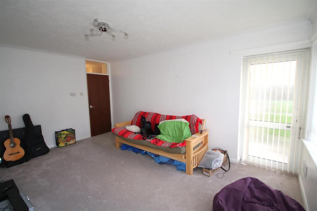 Additional image 16 of Queens Avenue, Canterbury