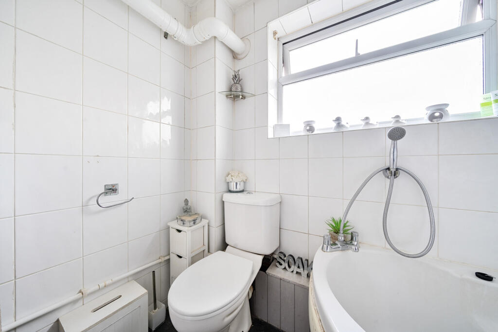 Additional image 15 of Silver Spring Close, Erith