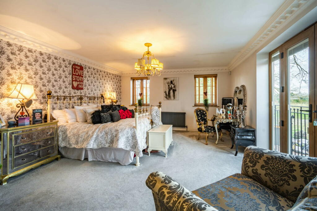 Additional image 29 of Luxury Home On Weston Lane, Bulkington, CV12 9RX