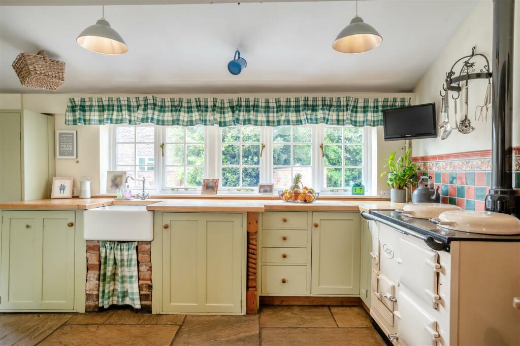 Additional image 10 of A spectacular opportunity to own a Georgian Grade II listed detached property in the heart of the village