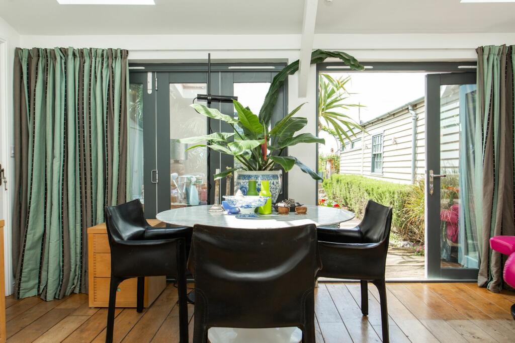 Additional image 32 of Island Wall, Whitstable, CT5