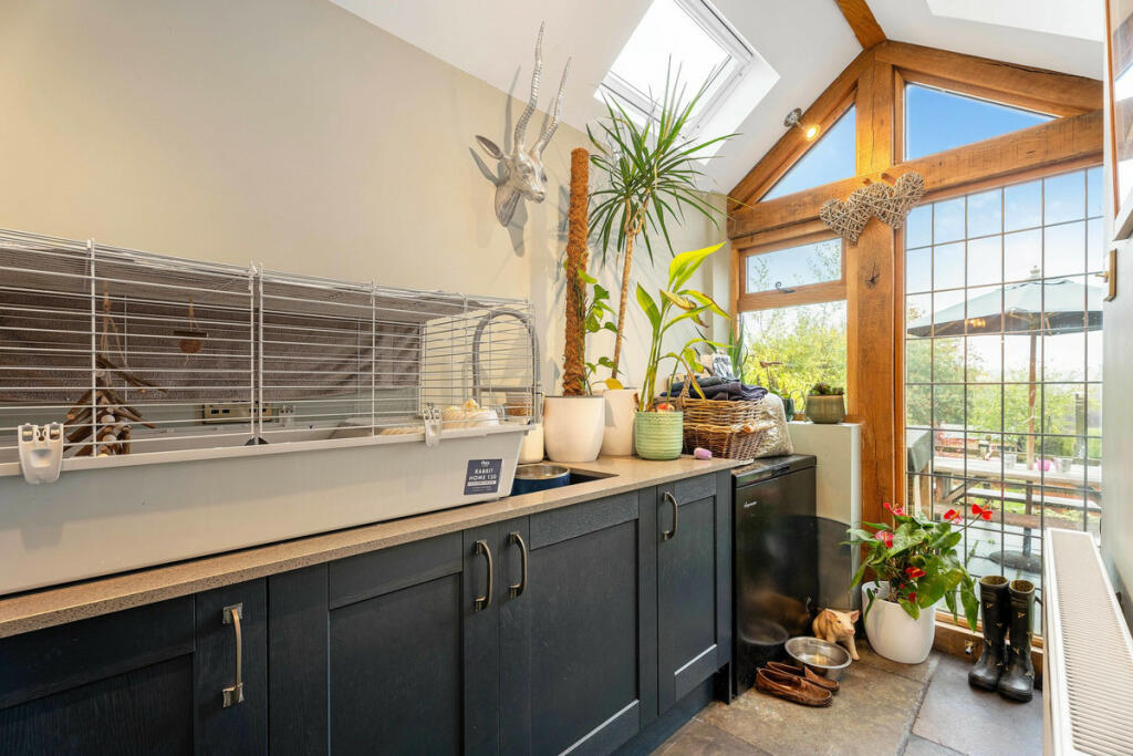 Additional image 14 of Church Road, Snitterfield, Warwickshire CV37 0LF