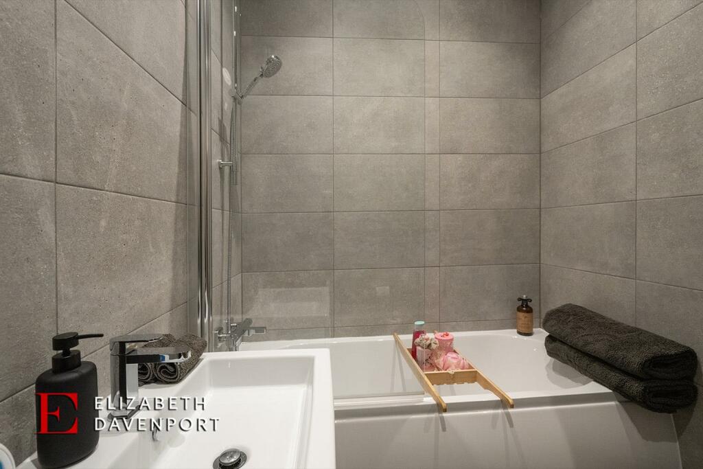 Additional image 20 of North Avenue, Stoke Park