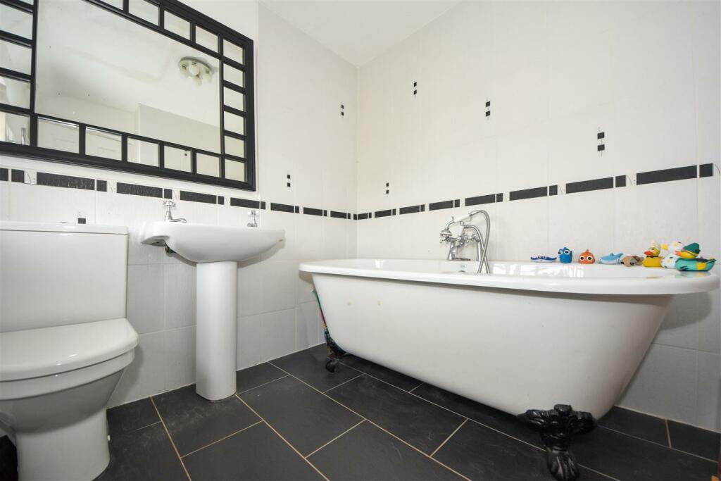 Additional image 14 of St. Nicholas Road, Radford Semele, Leamington Spa