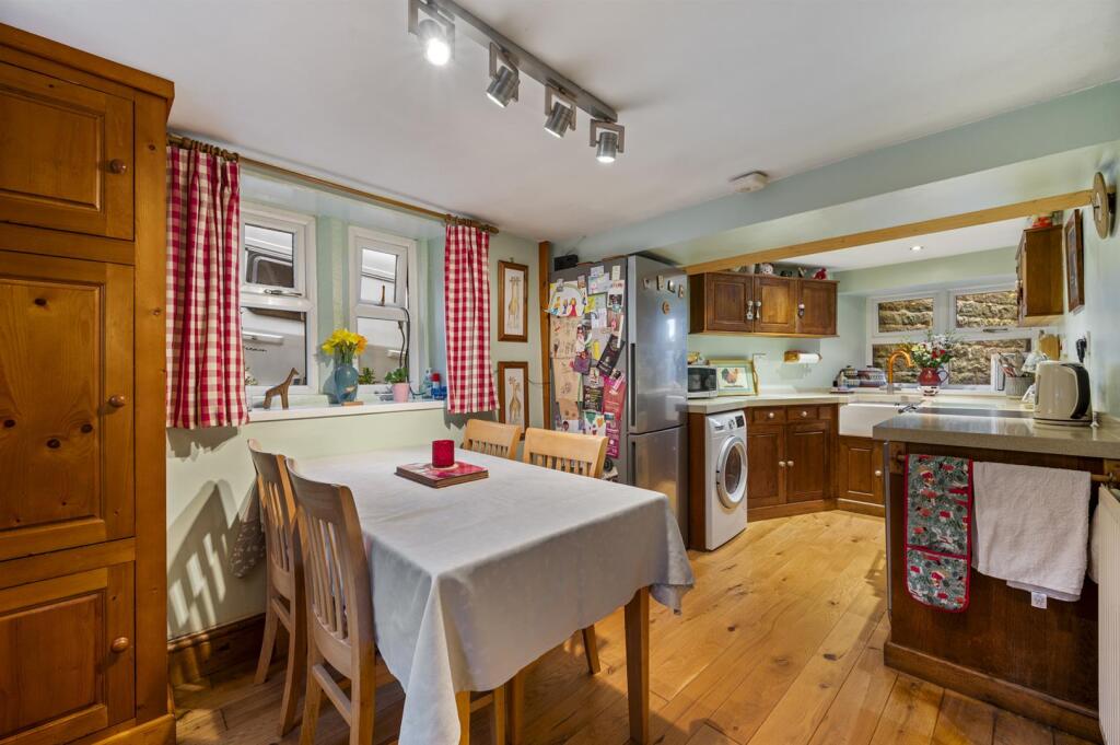 Additional image 5 of Yew Tree Hill, Holloway