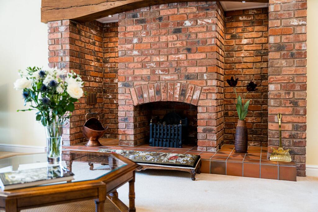 Additional image 34 of Spacious, 5 Bedroom home near the Whitegate Way