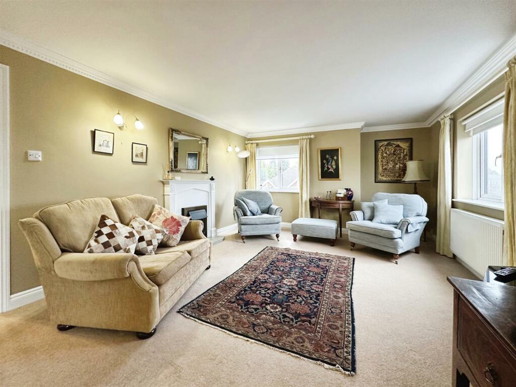 Additional image 26 of Russell Terrace, Leamington Spa