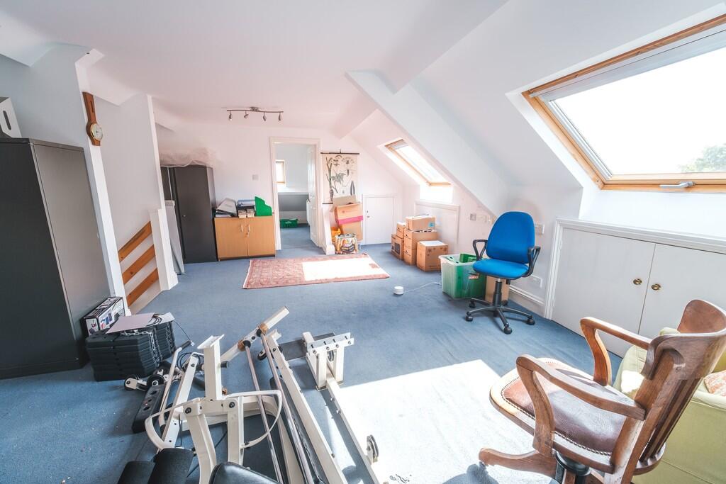 Additional image 23 of Tunstall