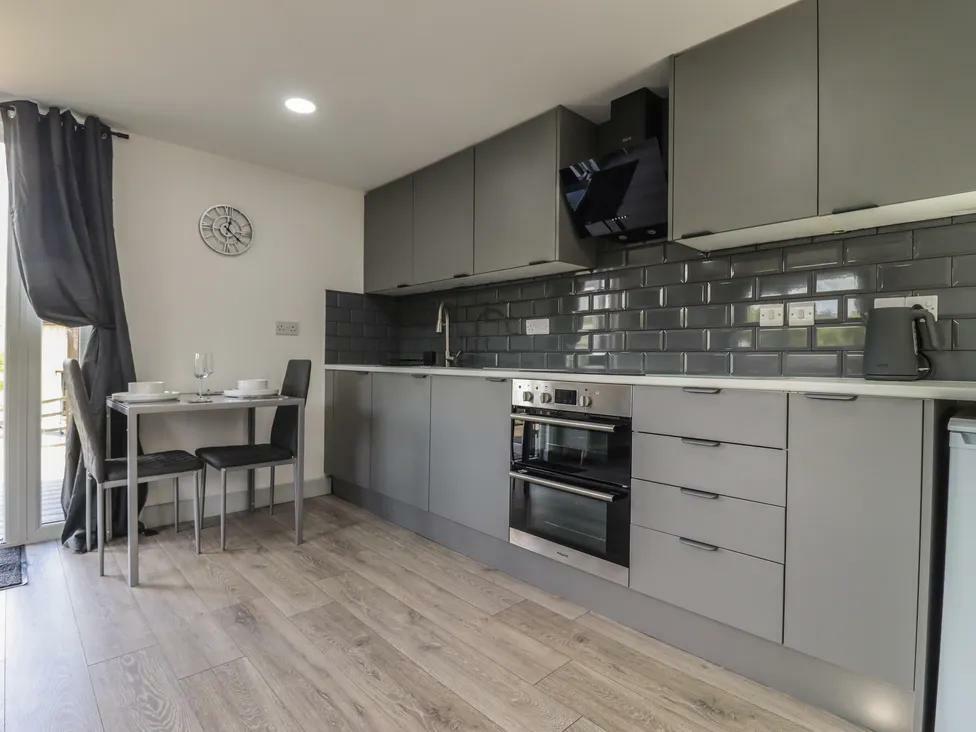 Additional image 31 of Castle Road, Hartshill, Nuneaton, CV10 0SG