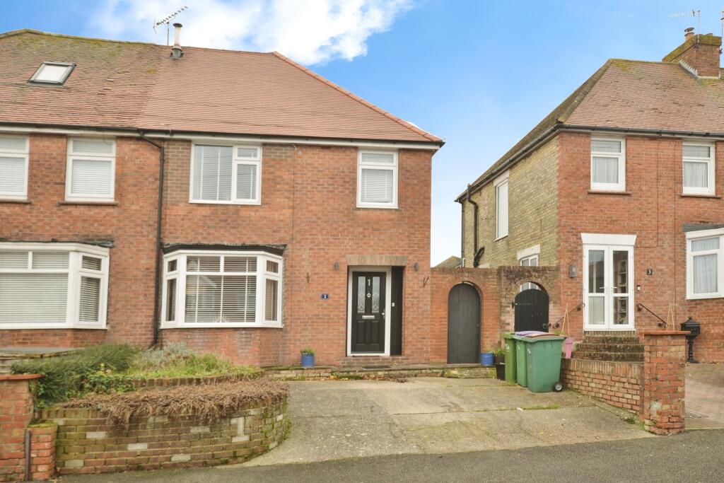 Dolphins Road, Folkestone, CT19