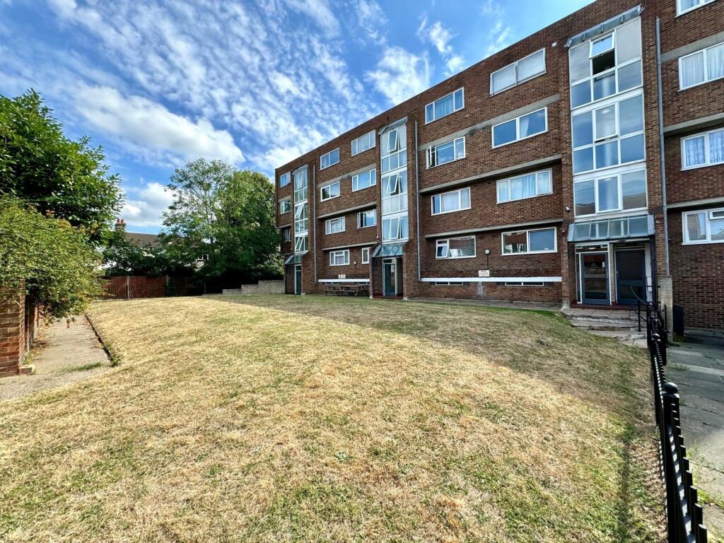 Additional image 4 of Sharnbrooke Close, Welling, Kent, DA16