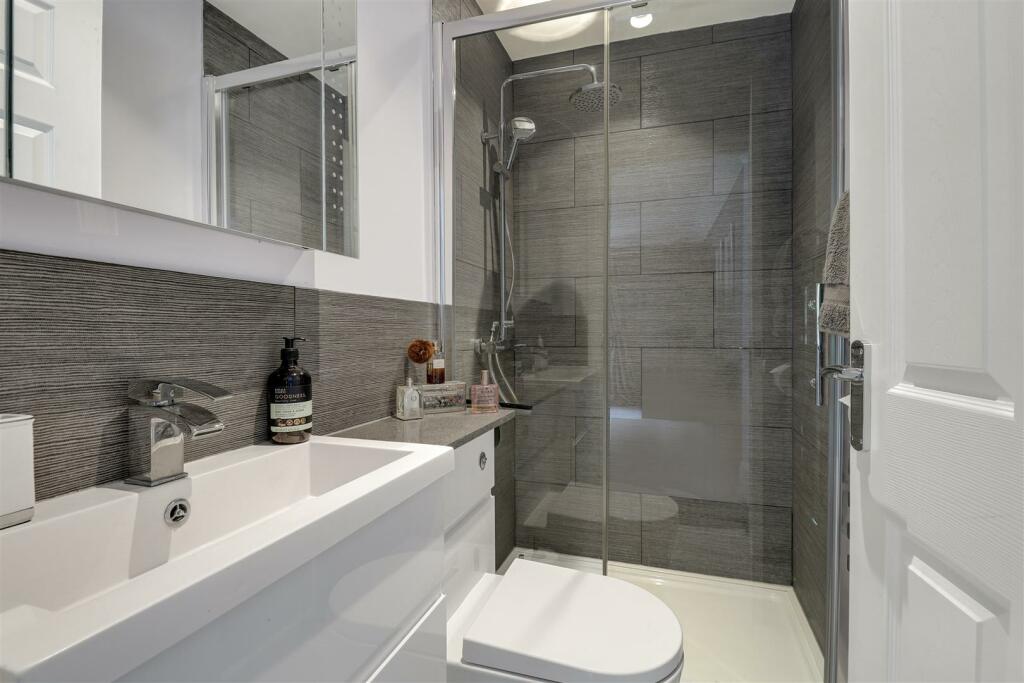 Additional image 20 of Cob Drive, Shorne,
