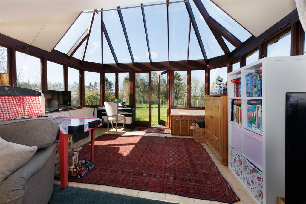 Additional image 19 of Banbury Road, Ladbroke, Southam