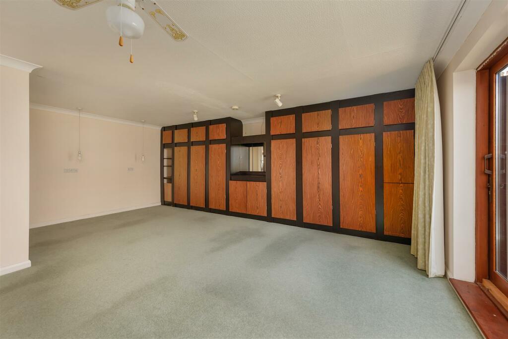 Additional image 13 of Neptune Gap, Island Wall, Whitstable