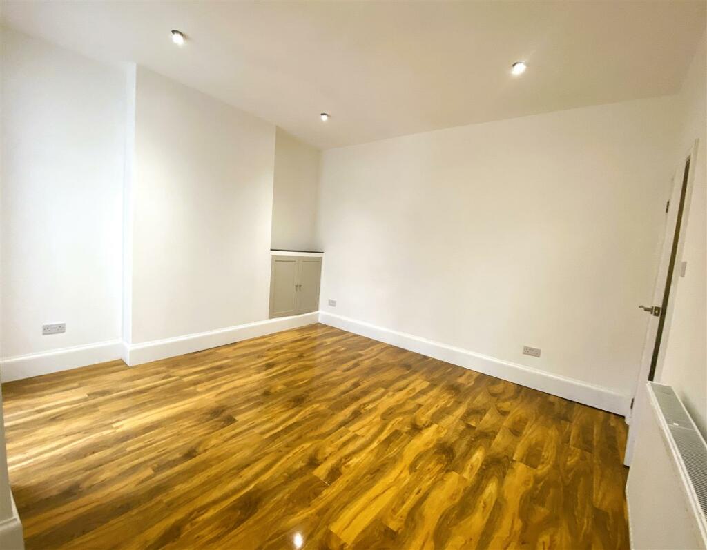 Additional image 10 of Derby Road, Belper