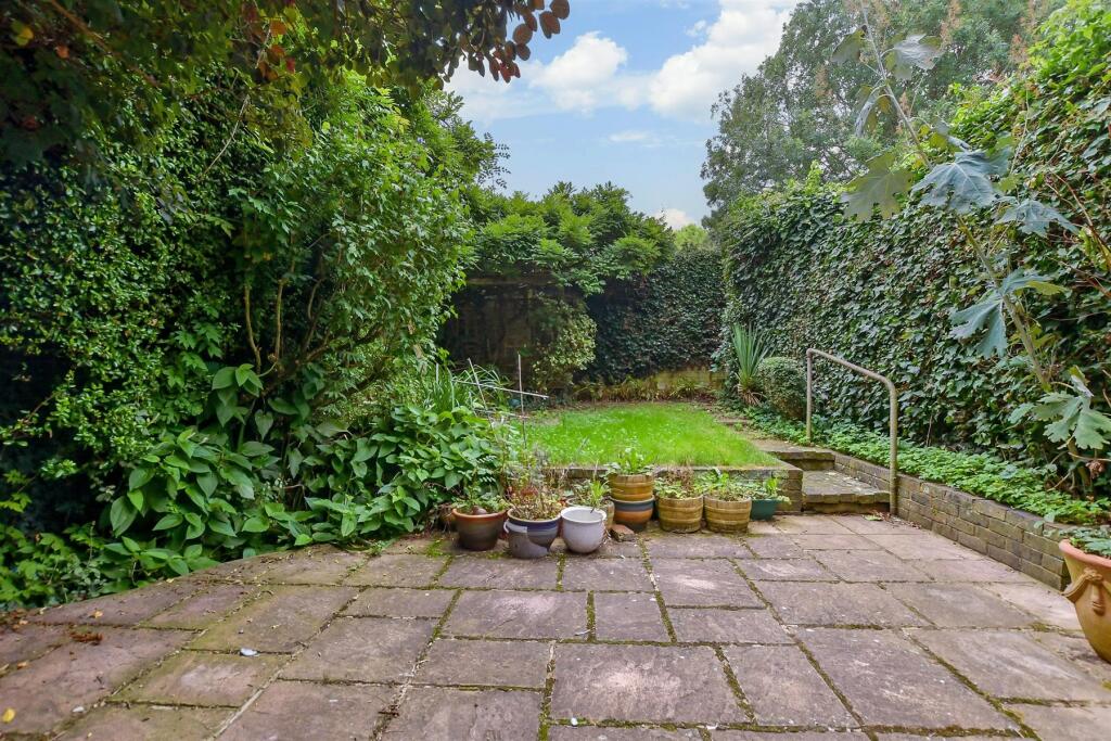 Additional image 6 of Lambardes, New Ash Green, Longfield, Kent