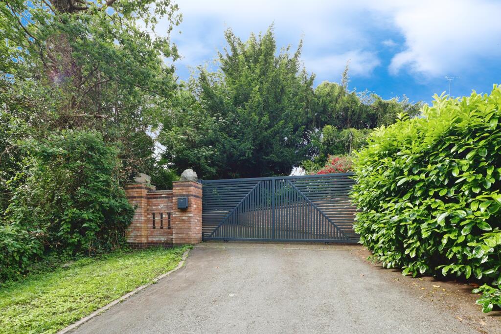 Additional image 4 of Oldbury Road, Nuneaton, Warwickshire, CV10