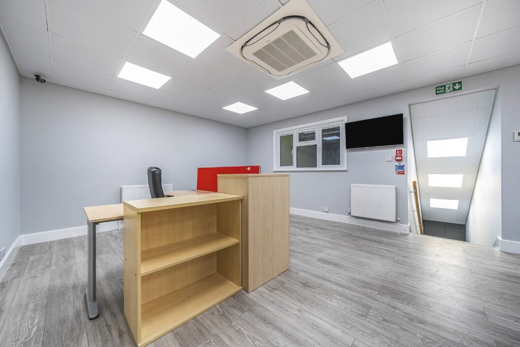 Additional image 10 of Oyo Business Units, Crabtree Manorway North, Belvedere, Kent, DA17