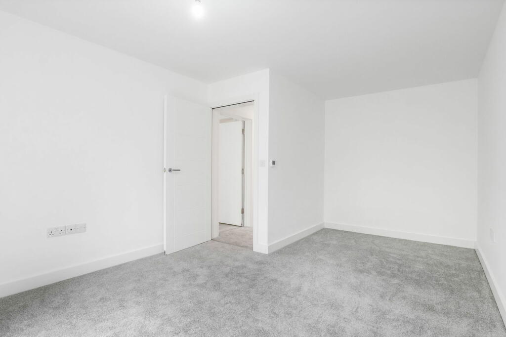 Additional image 11 of Brandon Parade, Leamington Spa, Warwickshire, CV32 4BZ