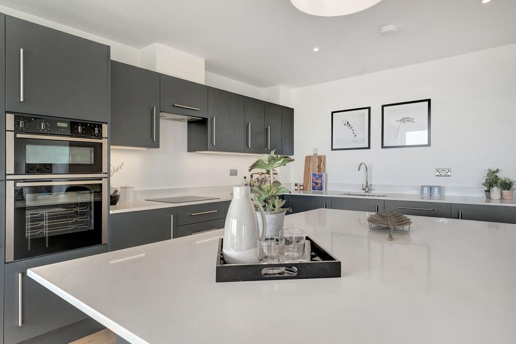 Additional image 12 of Bay Tree House, North Road, CT21