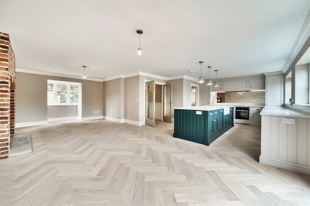 Additional image 18 of Roebuck Court, Off Southam Road, Priors Marston, CV47