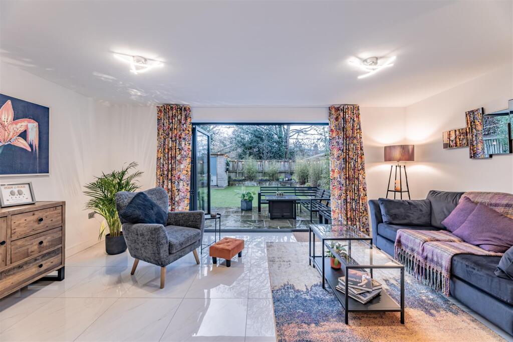 Additional image 5 of Luxury three storey home sat within an exclusive small development