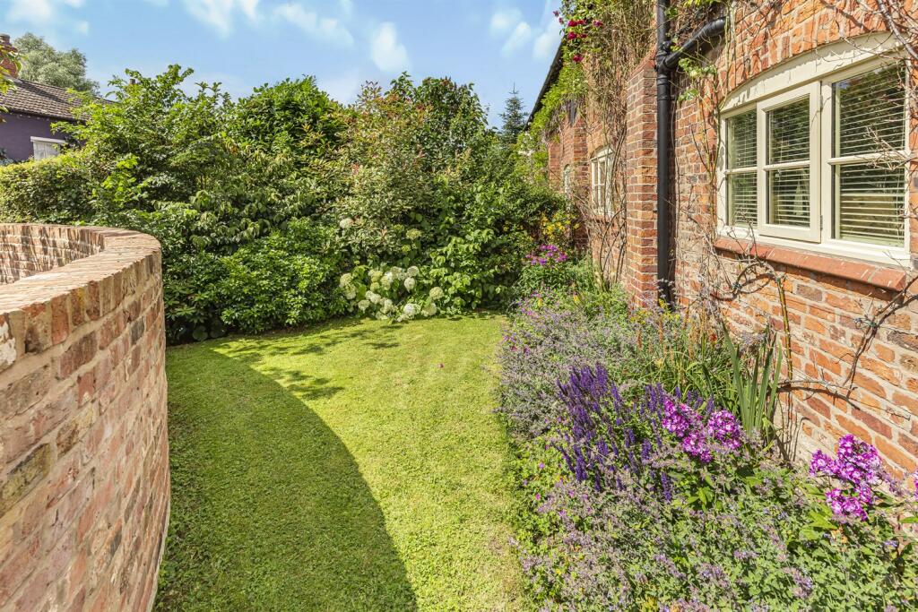 Additional image 28 of Holmes Chapel Road, Lach Dennis