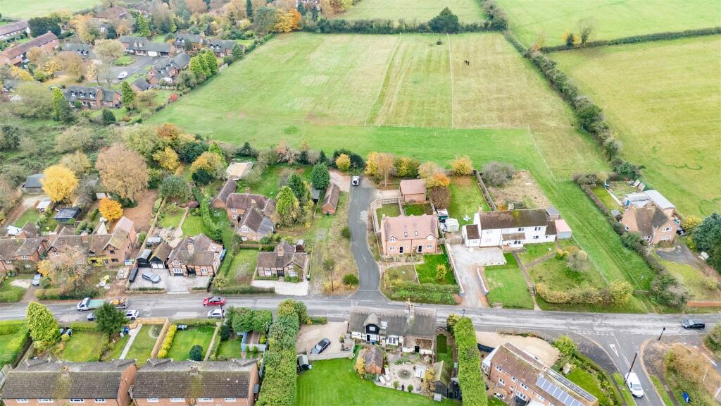 Additional image 3 of Paddock at Stoneleigh, Birmingham Road, Stoneleigh