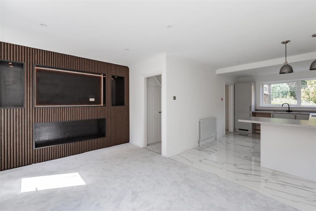 Additional image 4 of Farm Holt, New Ash Green